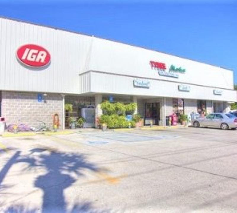 Tybee Island Front Of IGA Store